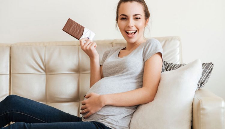 شکلات خوردن در بارداری