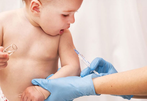 کاهش درد واکسن نوزاد