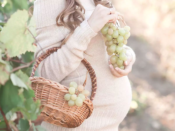 مصرف انگور در دوران بارداری